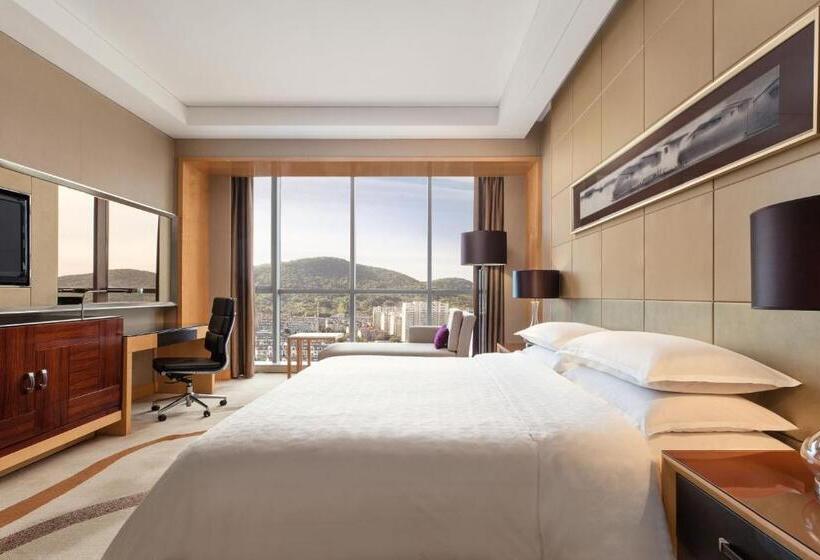 Номер Deluxe Кровать Кинг, Sheraton Zhenjiang