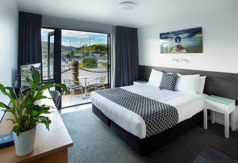 스탠다드 스튜디오, Harbourside Lodge