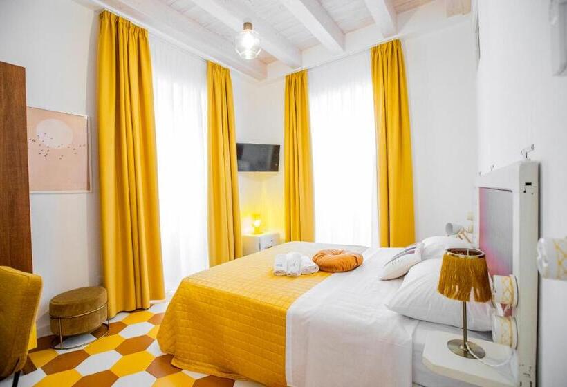 Четырехместный Номер Стандарт, Suitetti Camere&relax