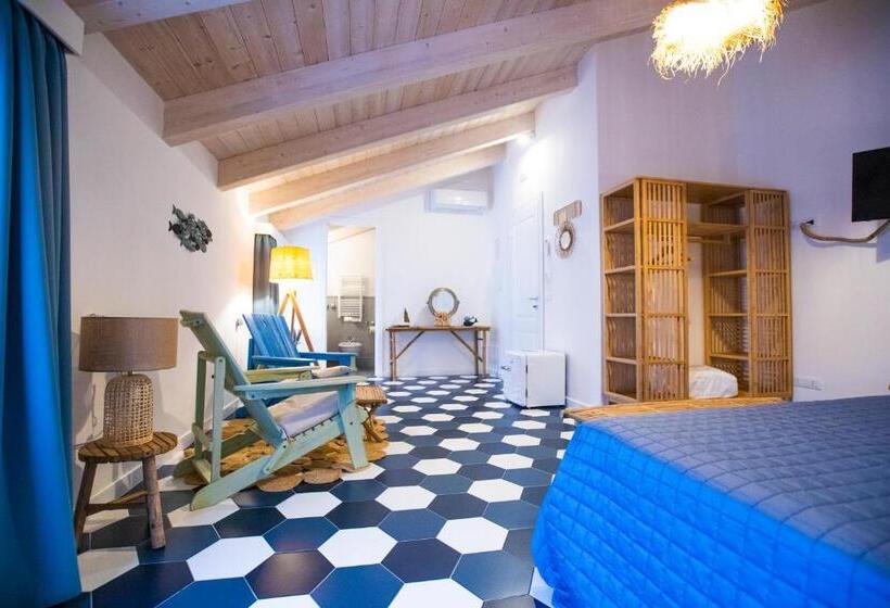 Полулюкс, Suitetti Camere&relax