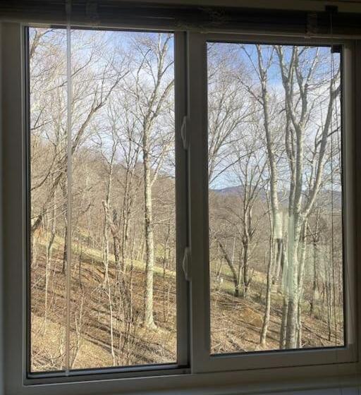 Апартаменты 1 Спальня с Видом, Appresski   5 Bed Ski In Ski Out   50 Steps To Ski Sugar Mountain Slopes