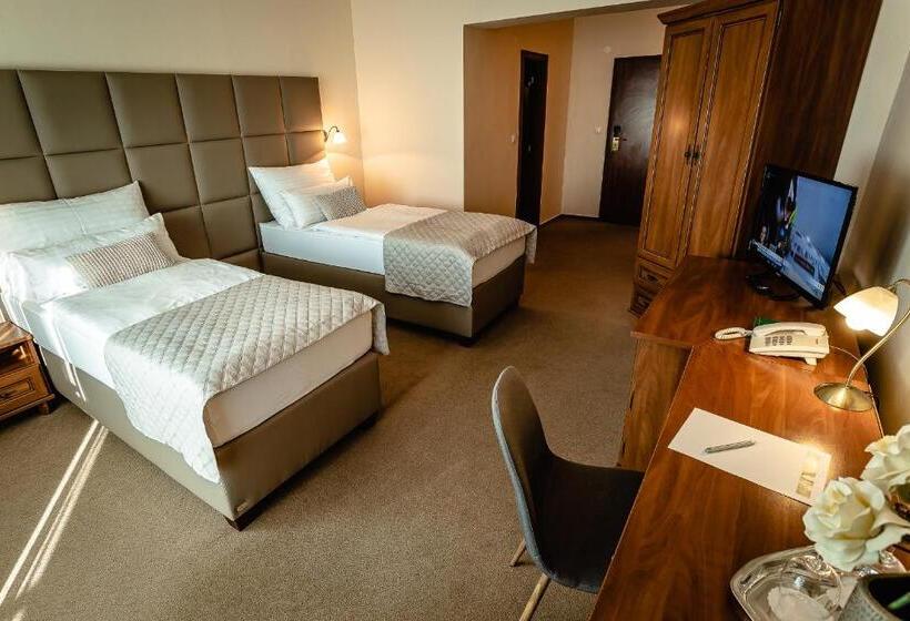 Quarto Comfort, Dixon