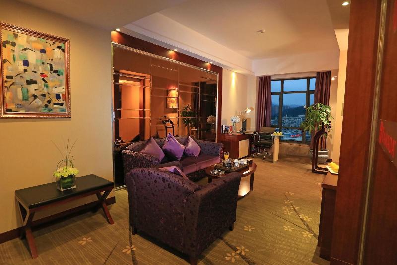 Suíte Cama King, Ramada Longyan
