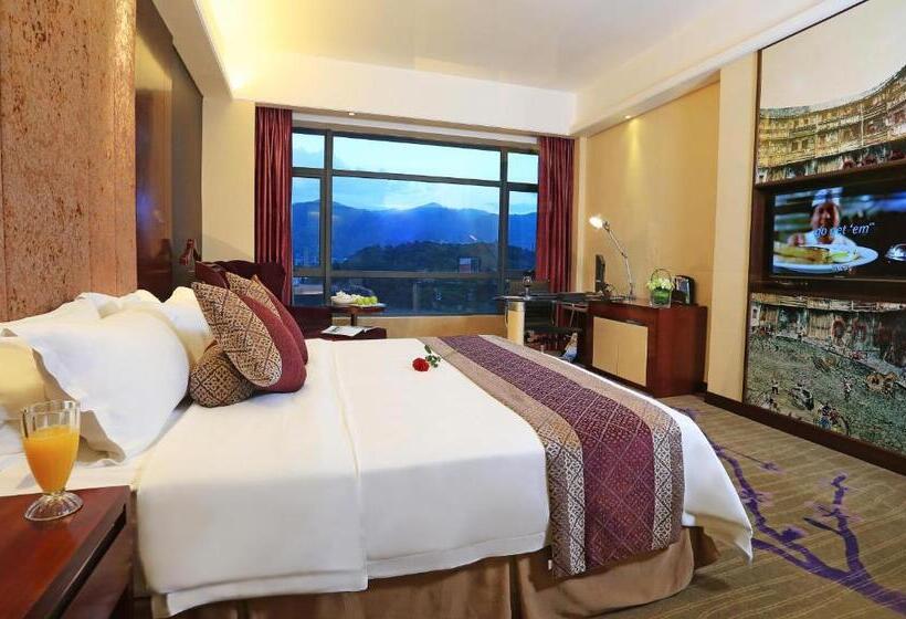 Quarto Estandar Cama King, Ramada Longyan