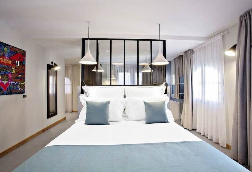חדר דלוקס, Logis Hôtel Villa Du Taur