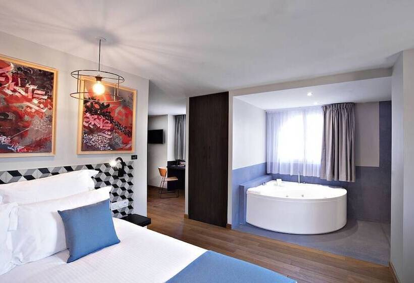 Полулюкс, Logis Hôtel Villa Du Taur