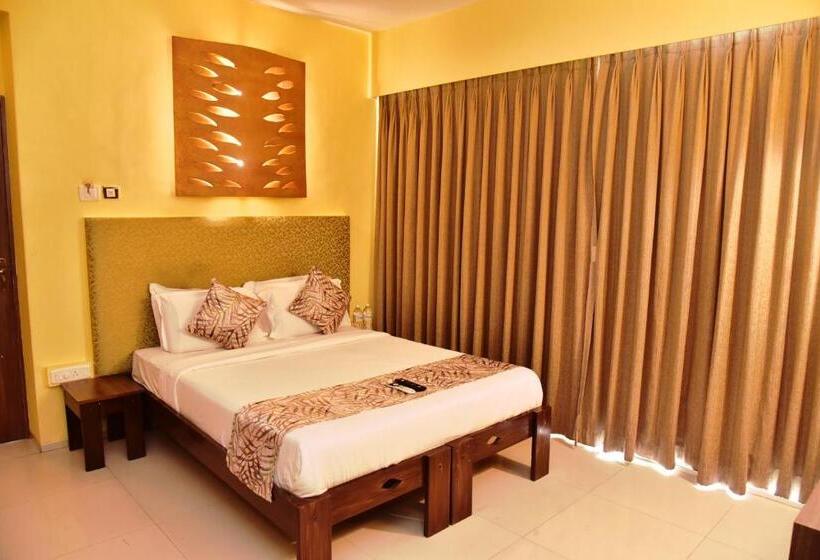 اتاق استاندارد با بالکن, Sharanam Green Resort
