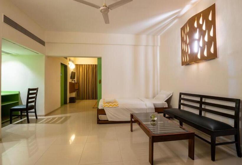سوییت با چشم‌انداز استخر, Sharanam Green Resort