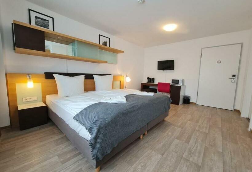 חדר דלוקס, Check Inn Hotels   Offenbach