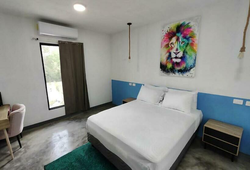 سوییت, New Friends Hostel & Bar Adults Only