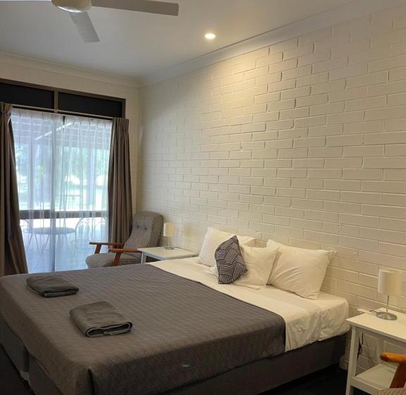 스탠다드 룸 킹사이즈 침대, Albert Park Motor Inn King Beds Pool Shaded Parking