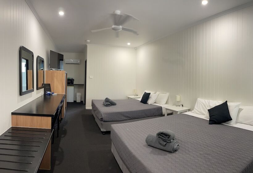 디럭스 룸, Albert Park Motor Inn King Beds Pool Shaded Parking