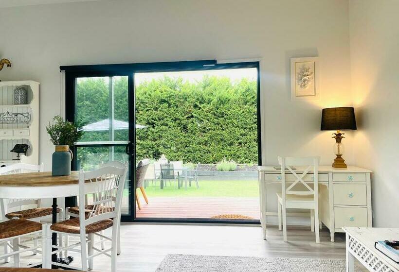 Вилла 2 Спальни, Farm Stay Maple Cottage At Wilindi Estate