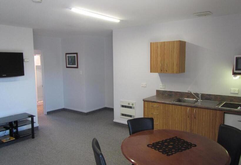 דירת שני חדרים, Arran Motel