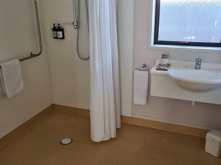 דירת חדר, Arran Motel
