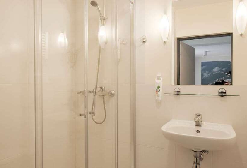 スタンダードルーム, Ibis Styles Warszawa West