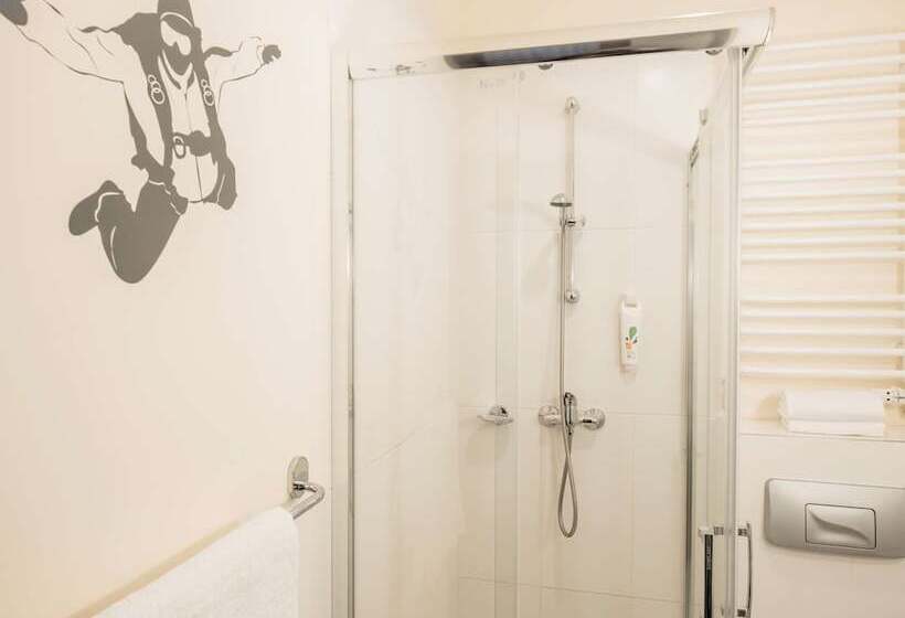 スタンダードルーム, Ibis Styles Warszawa West