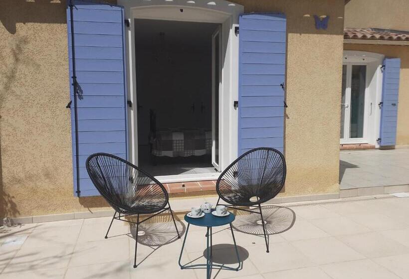 Номер Стандарт Вид на Бассейн, Chambres D Hãƒæ’ã‚â´tes Dans Authentique Mas Avec Piscine En Provence