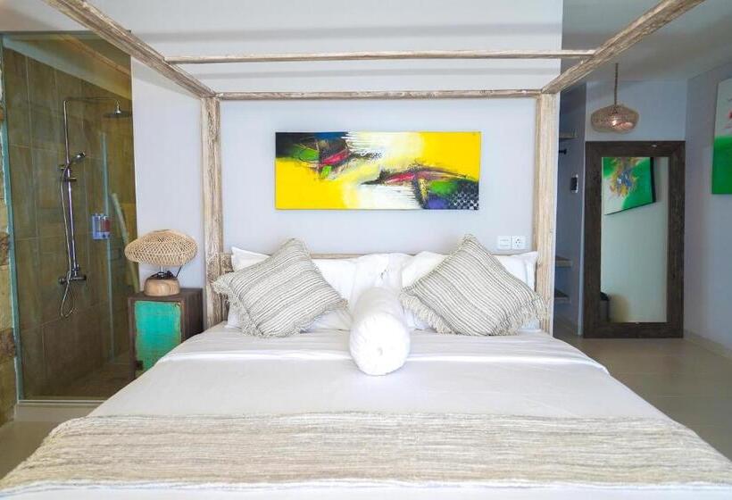 Family Suite, Theodor At Labuan Bajo