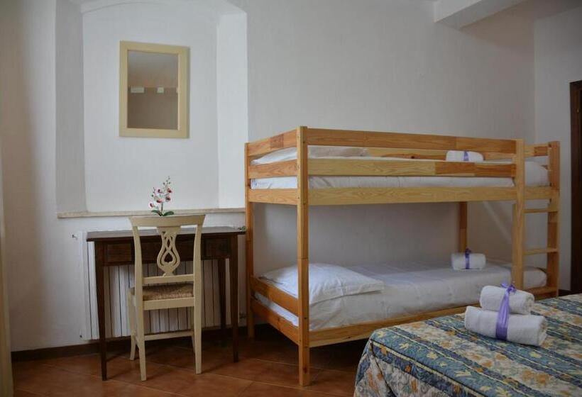 Четырехместный Номер Классик, Villa Paradiso