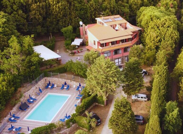 Трехместный Номер Базовый, Villa Paradiso