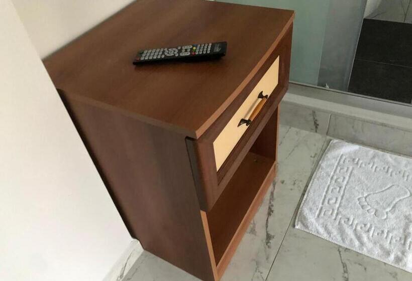اتاق استاندارد با بالکن, Nr1