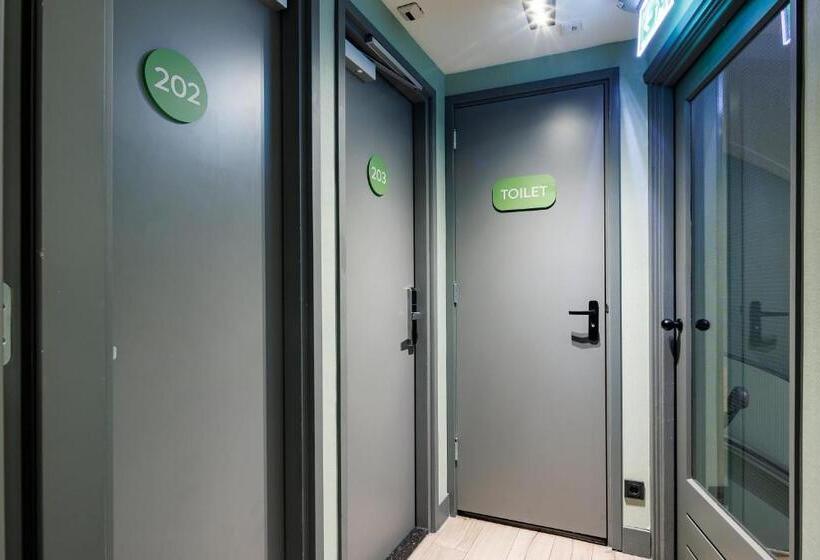 Quarto Estandar Banheiro Compartilhado, Ciao Papa Hotel Amsterdam Central Station