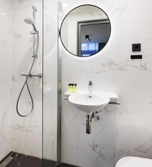 Quarto Triplo Estandar, Ciao Papa Hotel Amsterdam Central Station