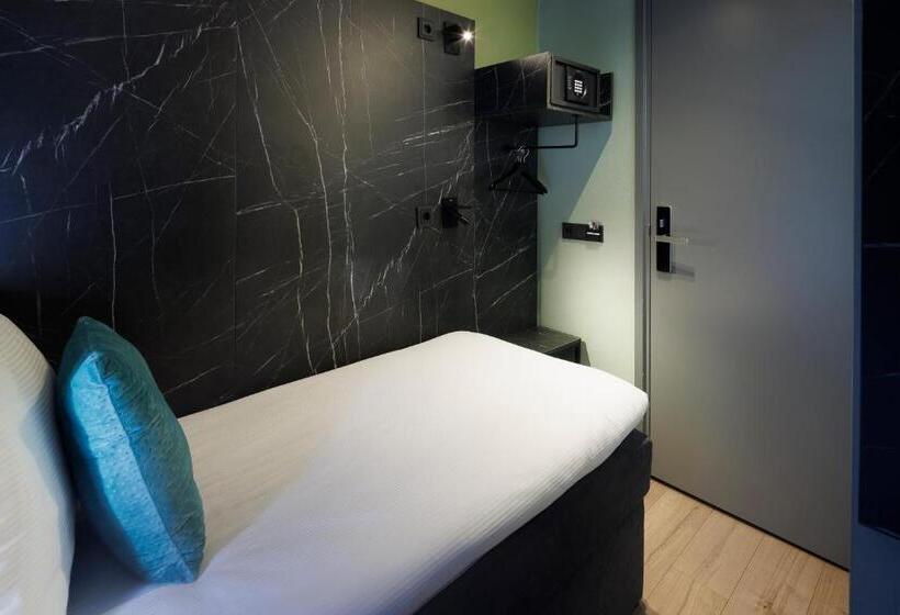 Quarto Estandar Individual Banheiro Compartilhado, Ciao Papa Hotel Amsterdam Central Station