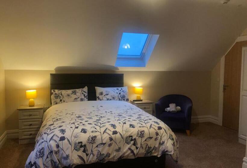 سوییت خانوادگی, Maplehouse B&b