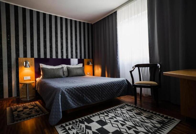 اتاق کلاسیک سه تخته, Vila Ranya   Adults Only