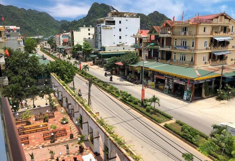 اتاق استاندارد چهار تخته, Starlet Hotel Phong Nha