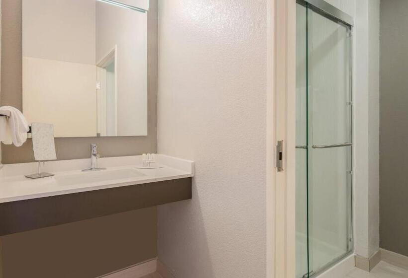 Люкс Executive Кровать Кинг, Courtyard By Marriott Monroe Airport