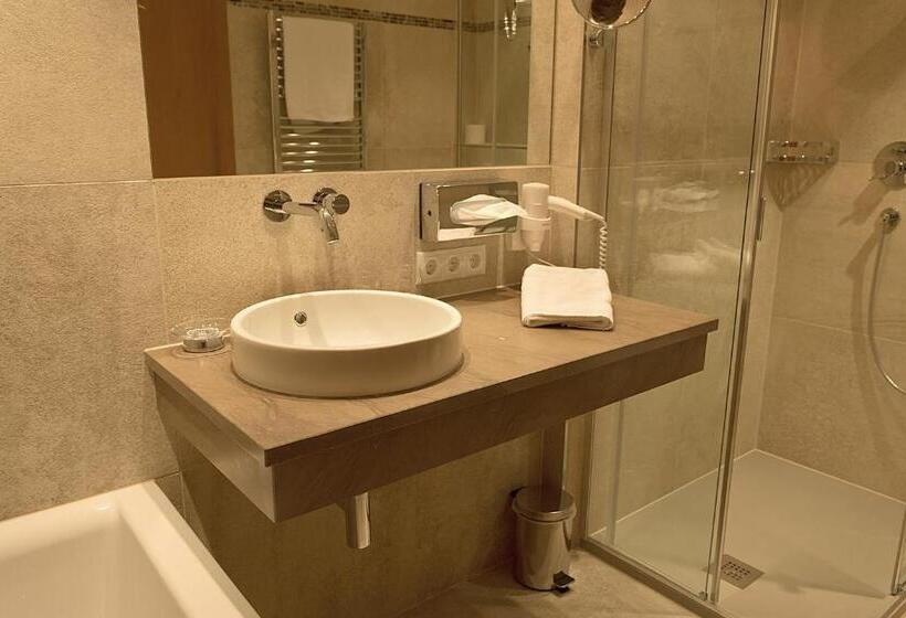 Номер Superior с Балконом, Lech & Residenz Chesa Rosa
