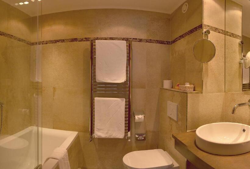 Номер Superior с Балконом, Lech & Residenz Chesa Rosa