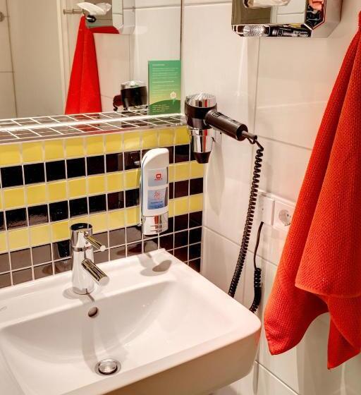 اتاق استاندارد چهار تخته, Meininger Hotel Frankfurt Main / Airport