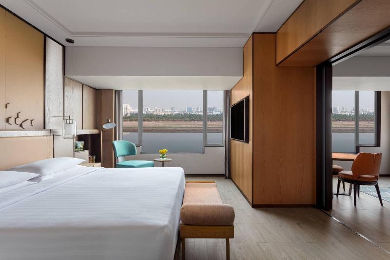 اتاق پرمیوم, Surat Marriott