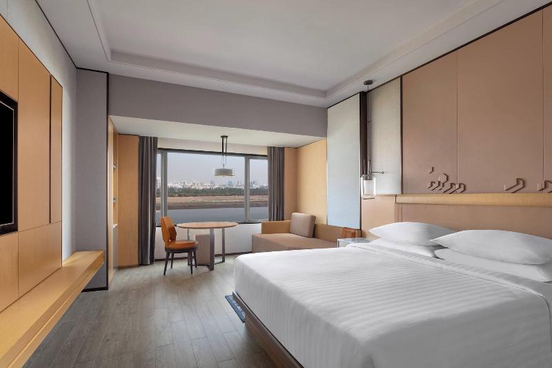 اتاق پرمیوم, Surat Marriott