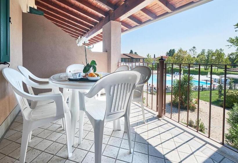 Apartamento 2 Dormitórios, Villaggio Turistico Lugana Marina