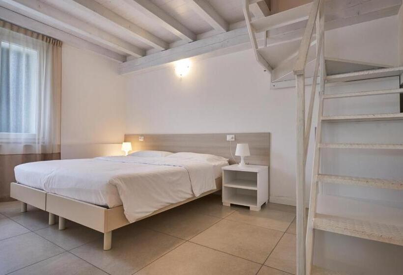 Apartamento 2 Dormitórios, Villaggio Turistico Lugana Marina