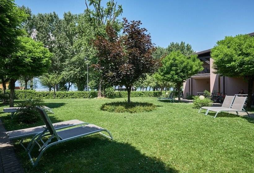 Apartamento 2 Dormitórios, Villaggio Turistico Lugana Marina