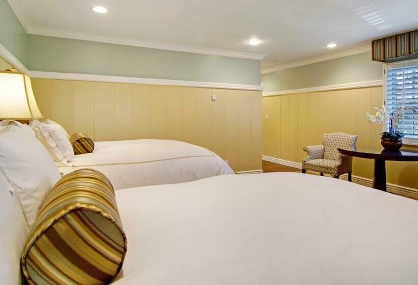 Номер Стандарт, Wayside Inn