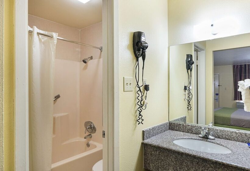 Номер Deluxe, Motel 6livingston, Tx
