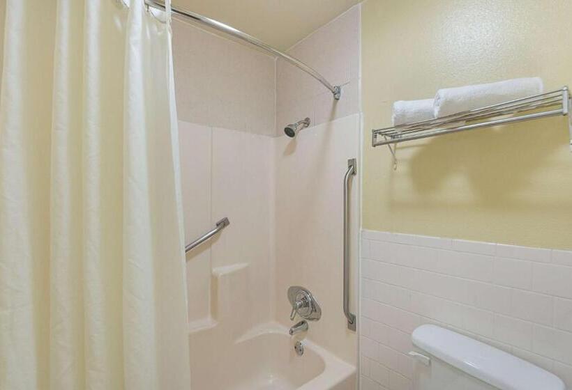 Четырехместный Номер Deluxe, Motel 6livingston, Tx