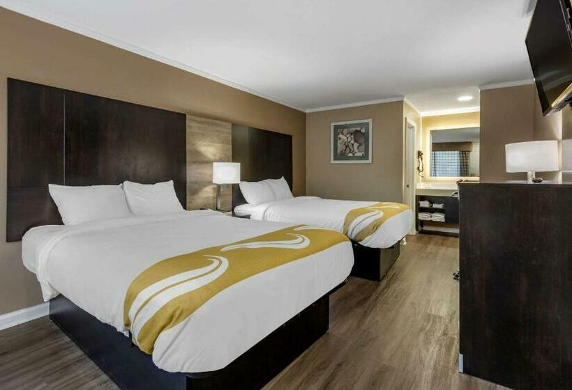 Номер Стандарт, Quality Inn & Suites