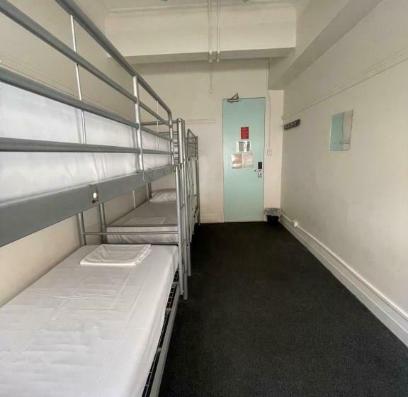 共同バス付シェアルーム, The Downing Hostel