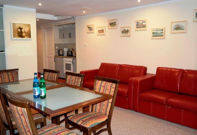 Apartamento 4 Dormitórios, Residence B&b La Fontaine Apart