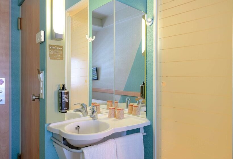اتاق استاندارد با تخت دوبل, Ibis Budget Hotel Luzern City