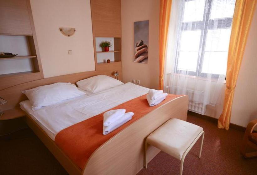 Апартаменты 1 Спальня, Paradies