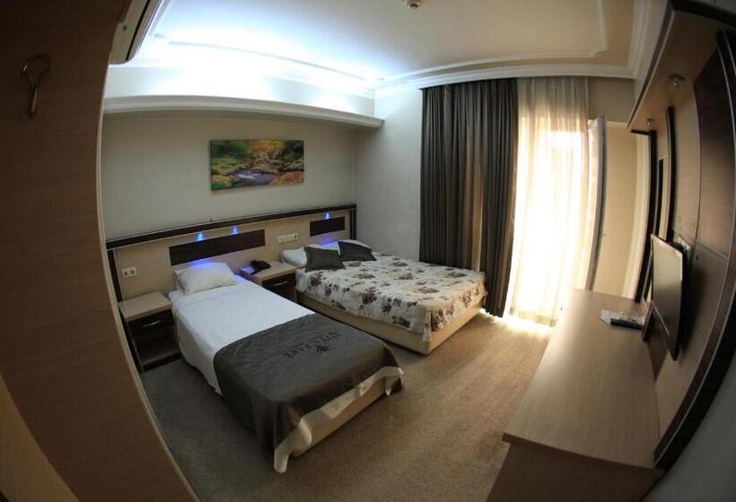 اتاق استاندارد سه نفره, Vita Park Boutique
